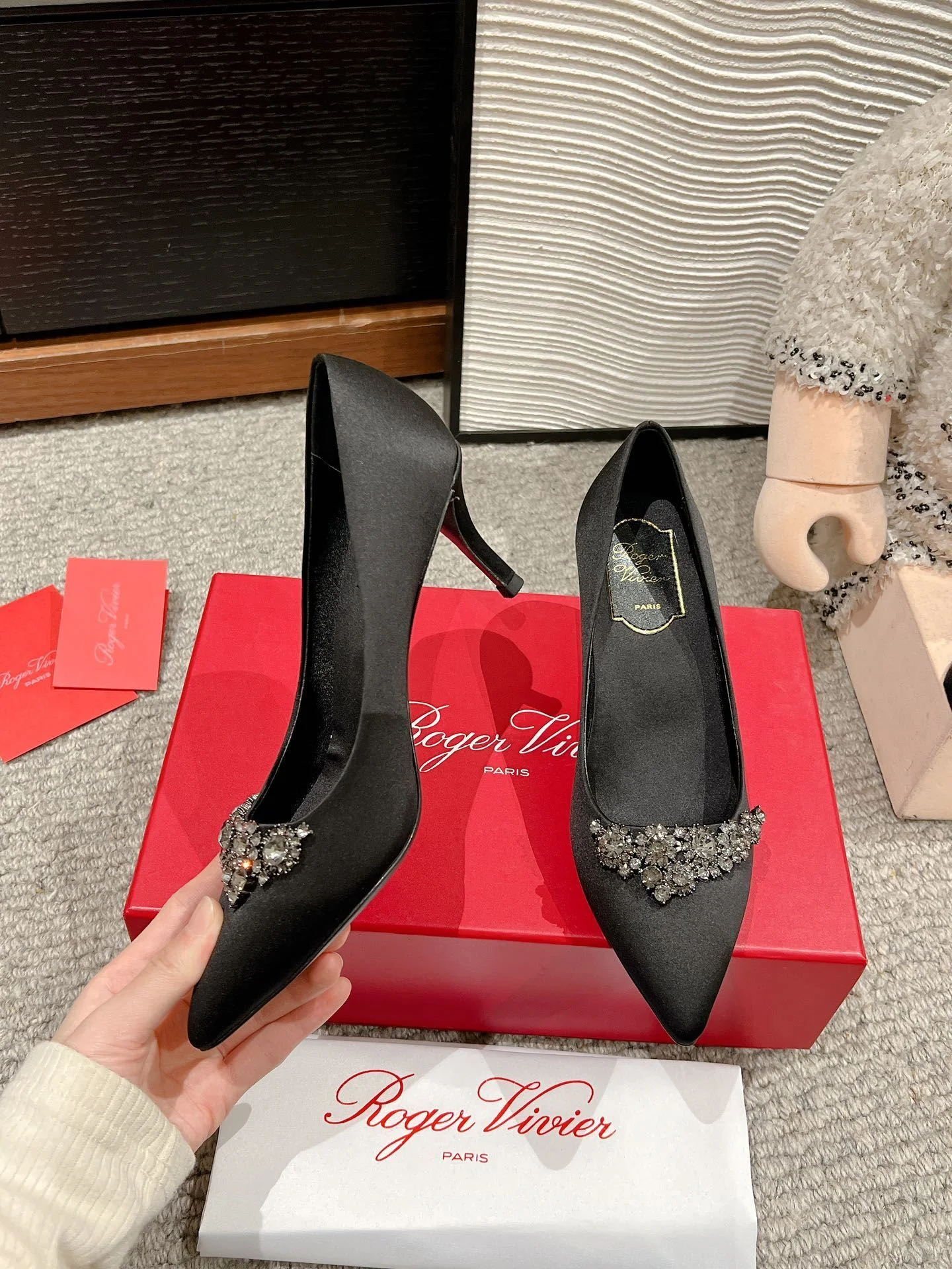 Roger Vivier Shoes FashionForward 5834