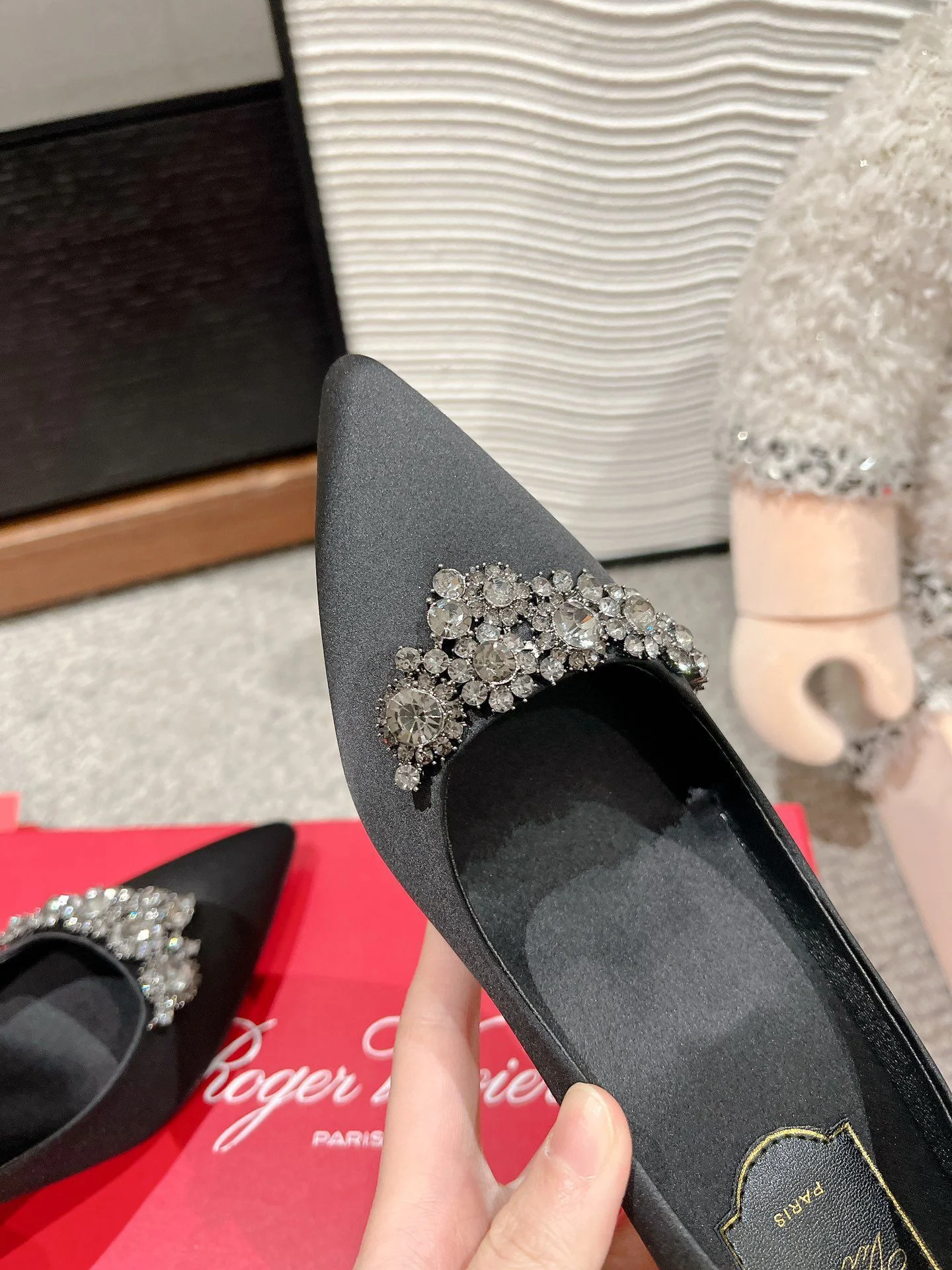 Roger Vivier Shoes FashionForward 5834