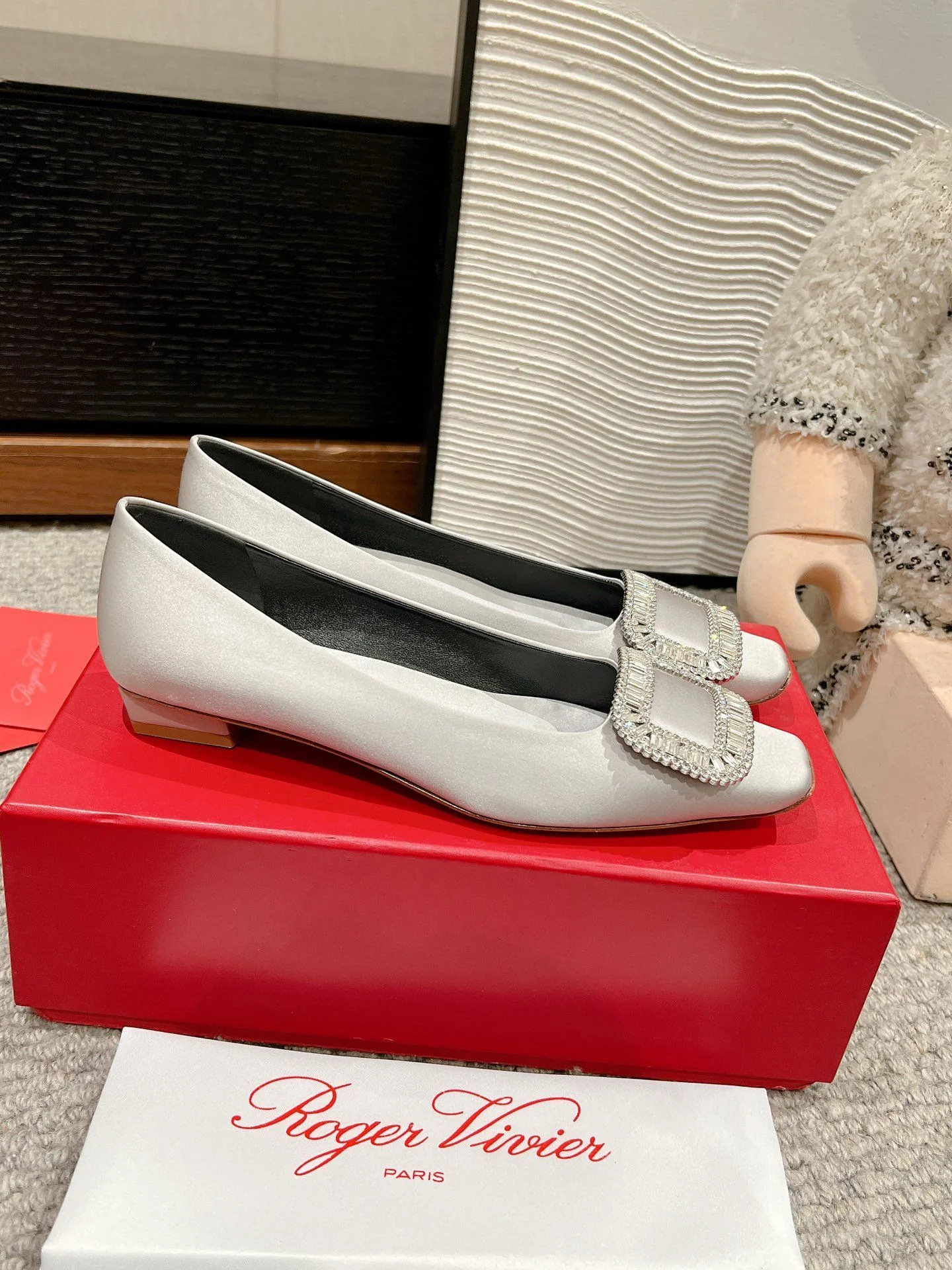 EasyMatch Roger Vivier Shoes 5851
