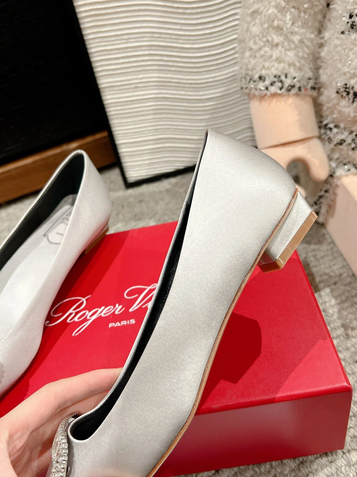 EasyMatch Roger Vivier Shoes 5851