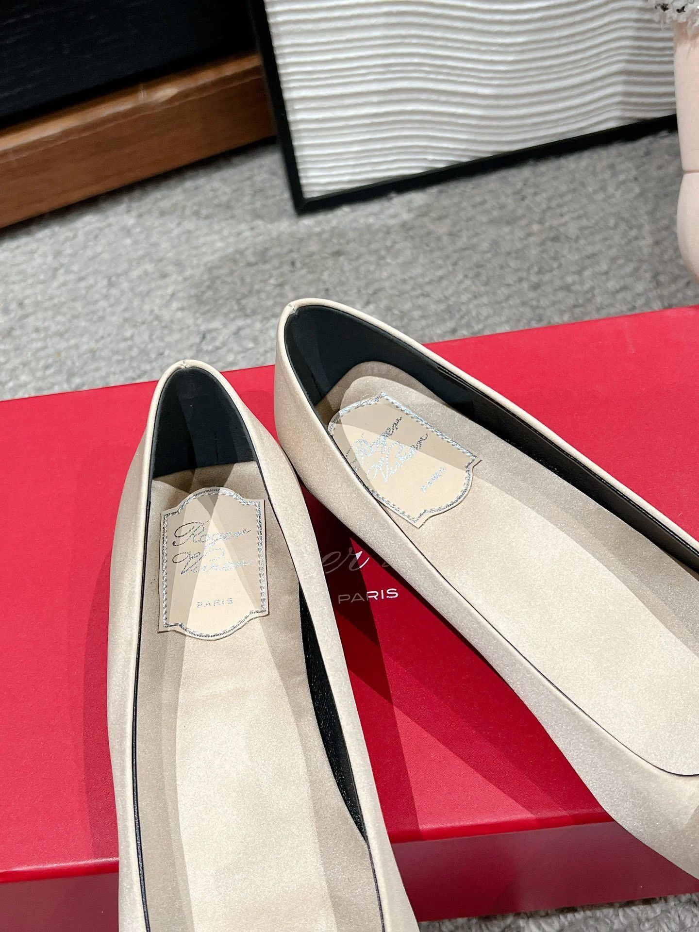 Roger Vivier Shoes Refined 5818