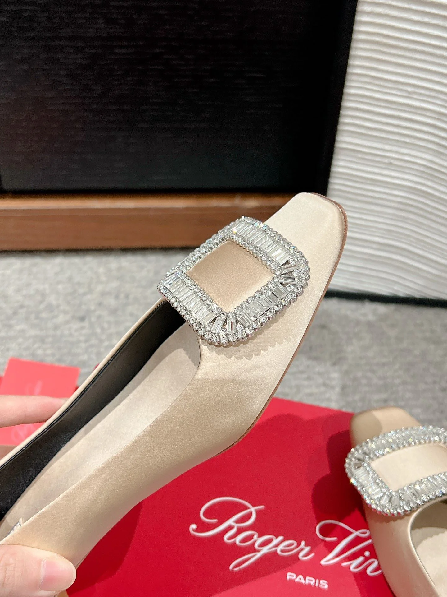 Roger Vivier Shoes Refined 5818