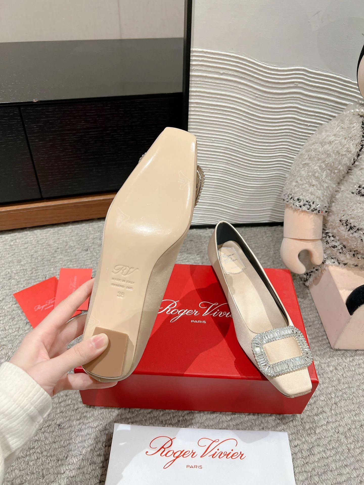 Roger Vivier Shoes Refined 5818
