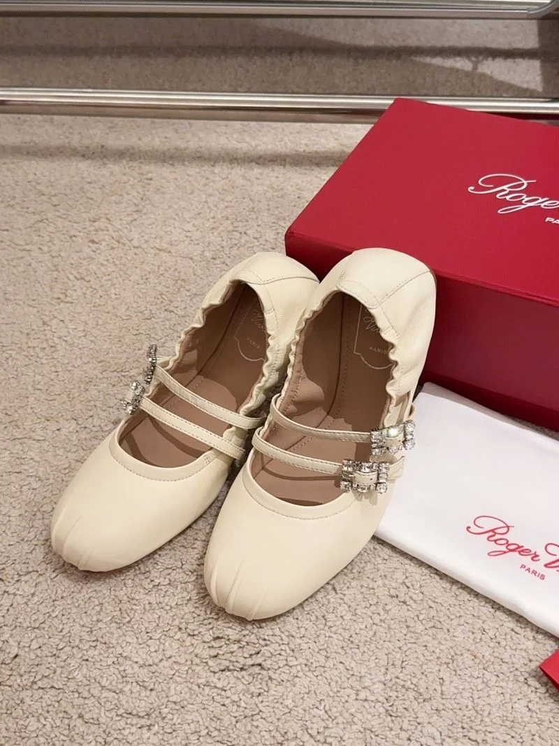 Roger Vivier Shoes Cozy 5811