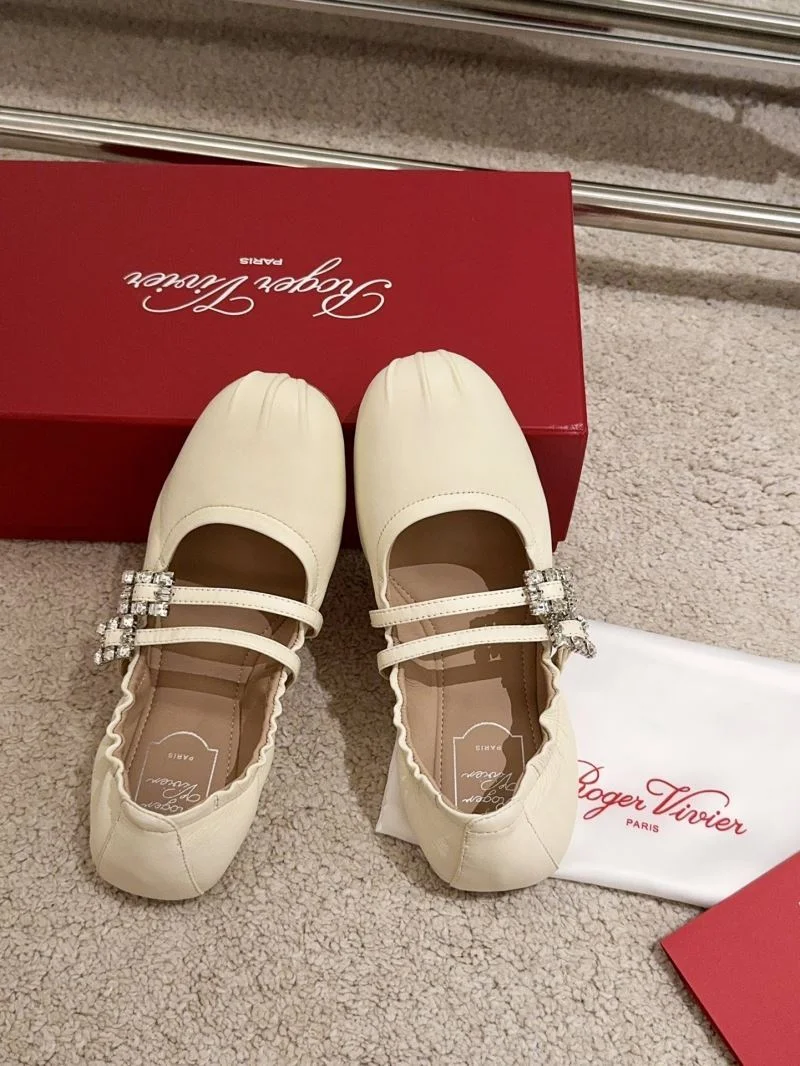 Roger Vivier Shoes Cozy 5811