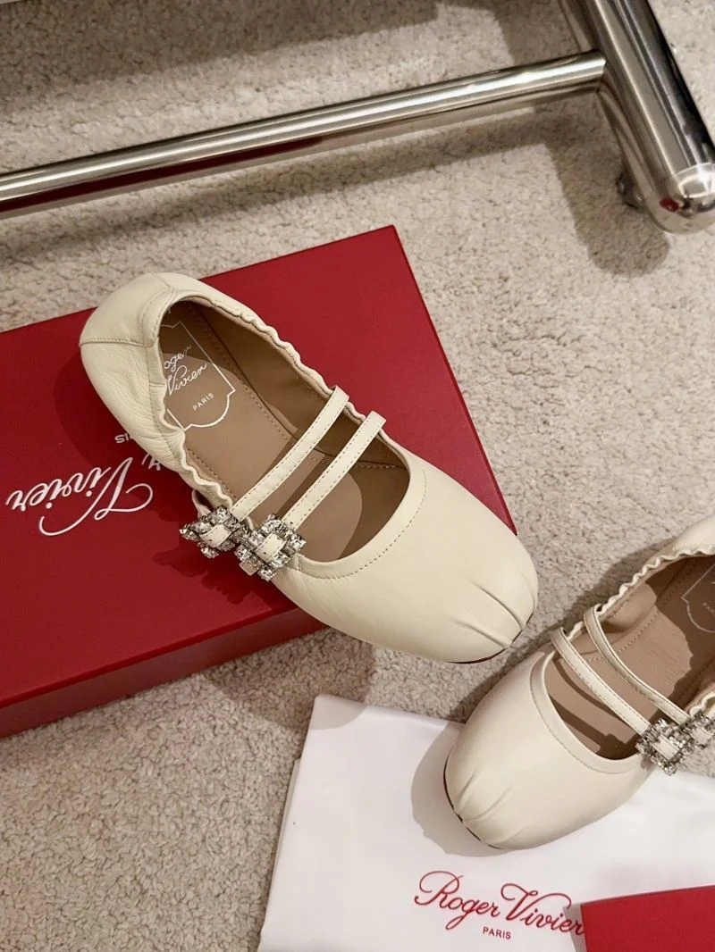 Roger Vivier Shoes Cozy 5811