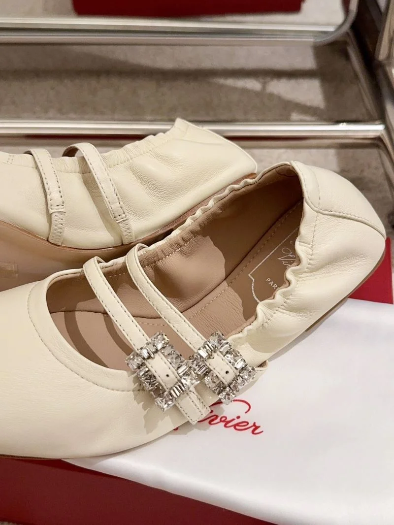 Roger Vivier Shoes Cozy 5811