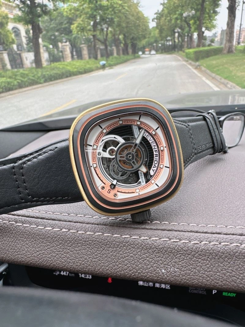 Efficient SEVENFRIDAY Watches 202831