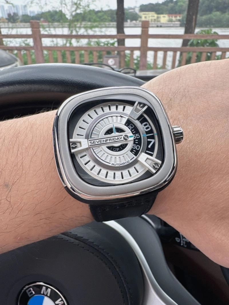 SEVENFRIDAY Watches ComfortFit 202848