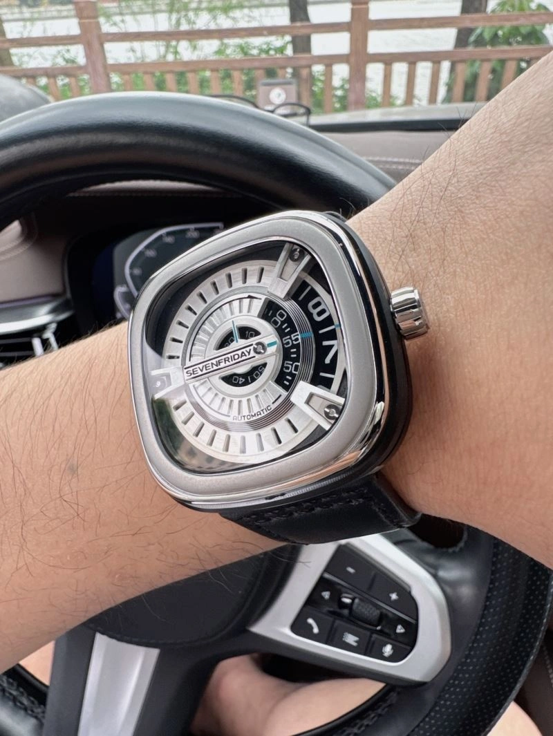 SEVENFRIDAY Watches ComfortFit 202848