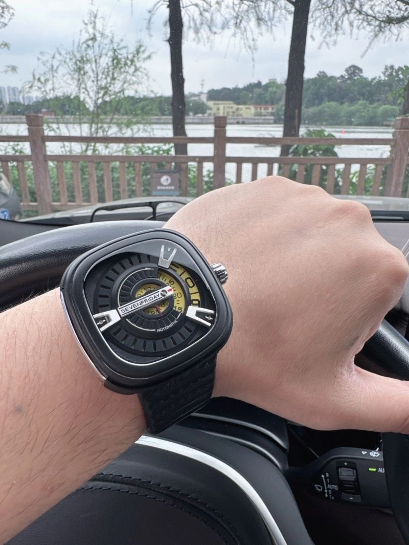 Durable SEVENFRIDAY Watches 202849