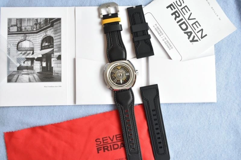 SEVENFRIDAY Watches ComfortFit 202803