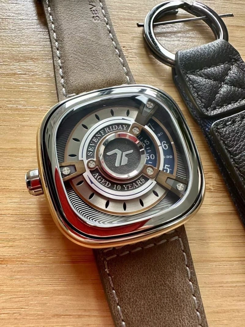 Resilient SEVENFRIDAY Watches 202850