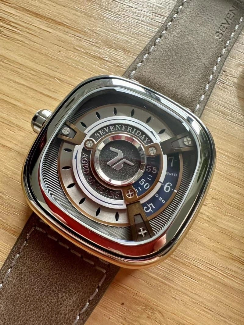 Resilient SEVENFRIDAY Watches 202850