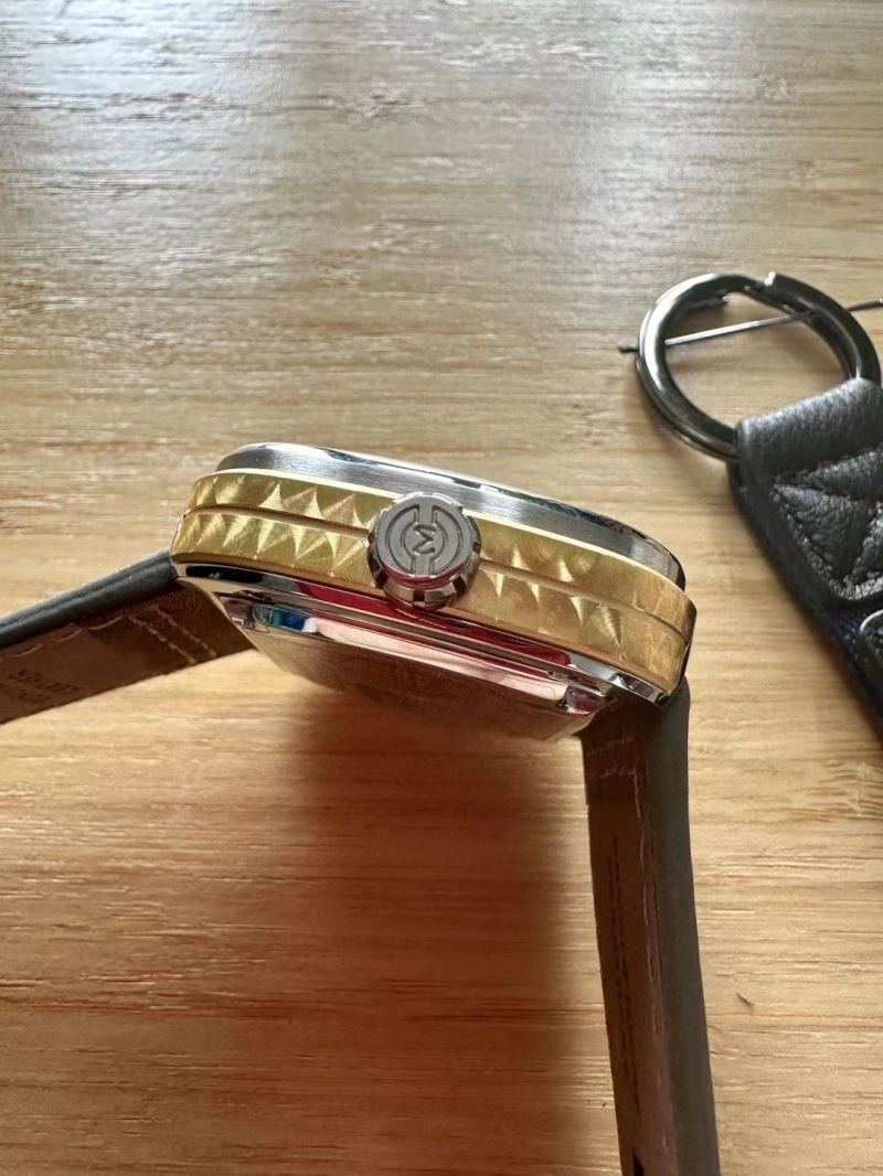 Resilient SEVENFRIDAY Watches 202850