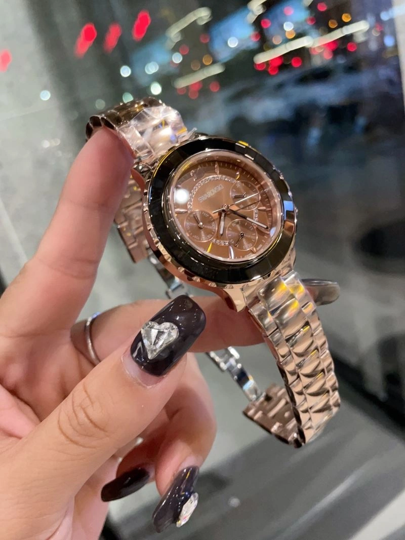 Sophisticated SWAROVSKI Watches 202982