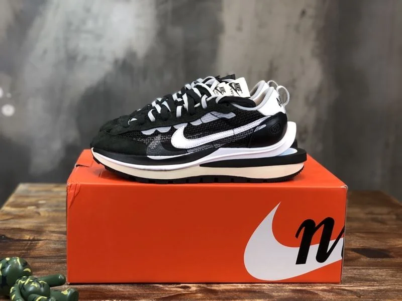 Fashionable Sacai x Nike VaporWaffle Shoes 33381