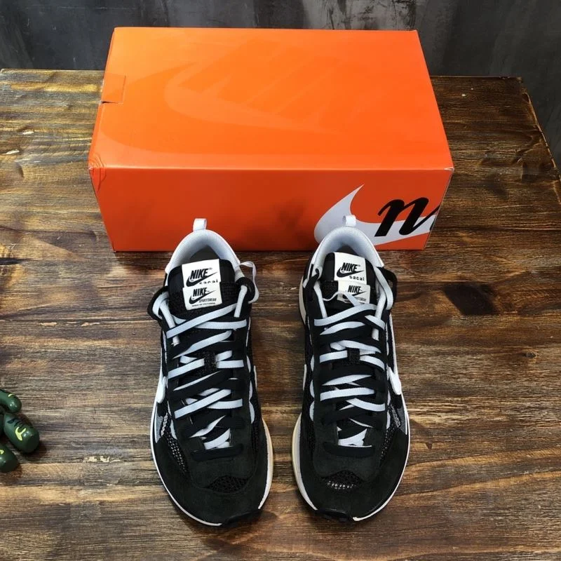 Fashionable Sacai x Nike VaporWaffle Shoes 33381