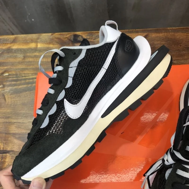 Fashionable Sacai x Nike VaporWaffle Shoes 33381