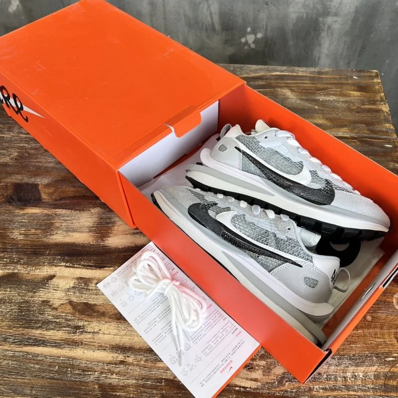 Sacai x Nike VaporWaffle Shoes Chic 33392