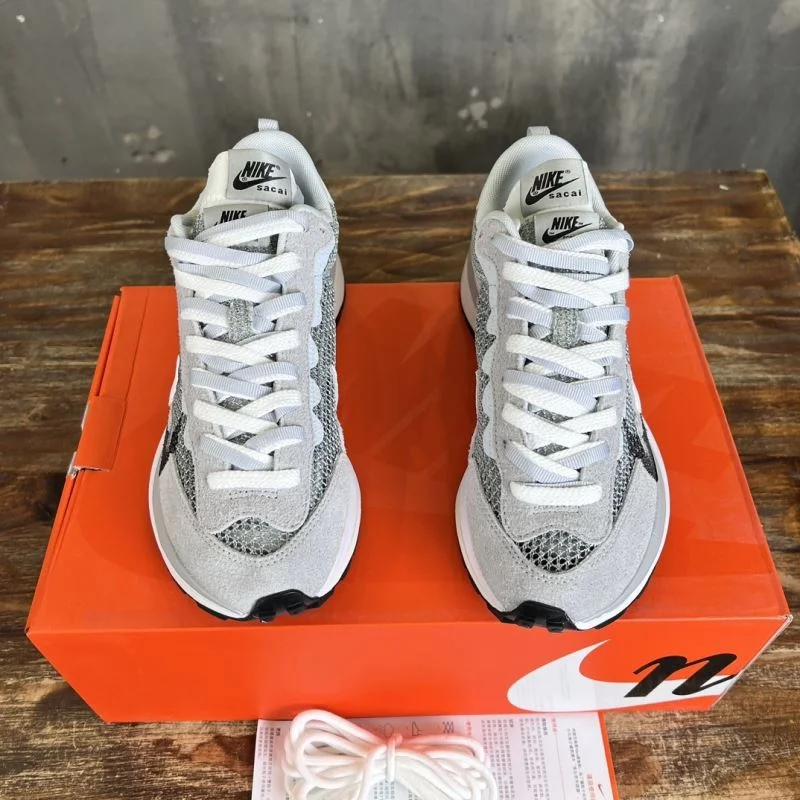 Sacai x Nike VaporWaffle Shoes Chic 33392