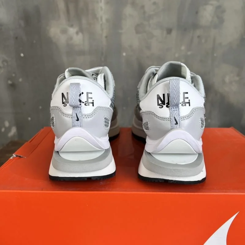 Sacai x Nike VaporWaffle Shoes Chic 33392