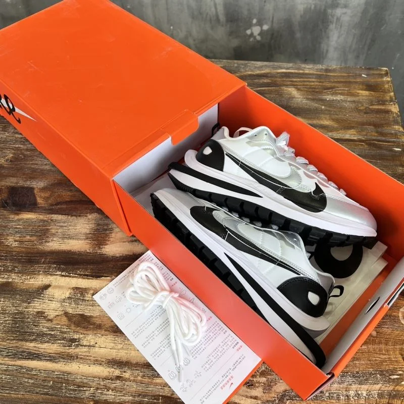 ComfortFit Sacai x Nike VaporWaffle Shoes 33391
