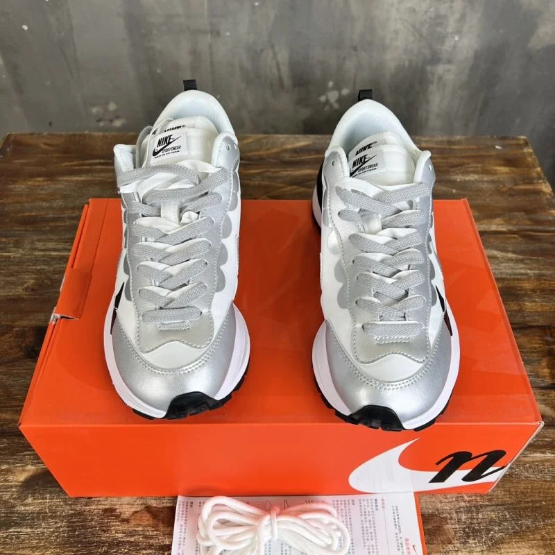 ComfortFit Sacai x Nike VaporWaffle Shoes 33391