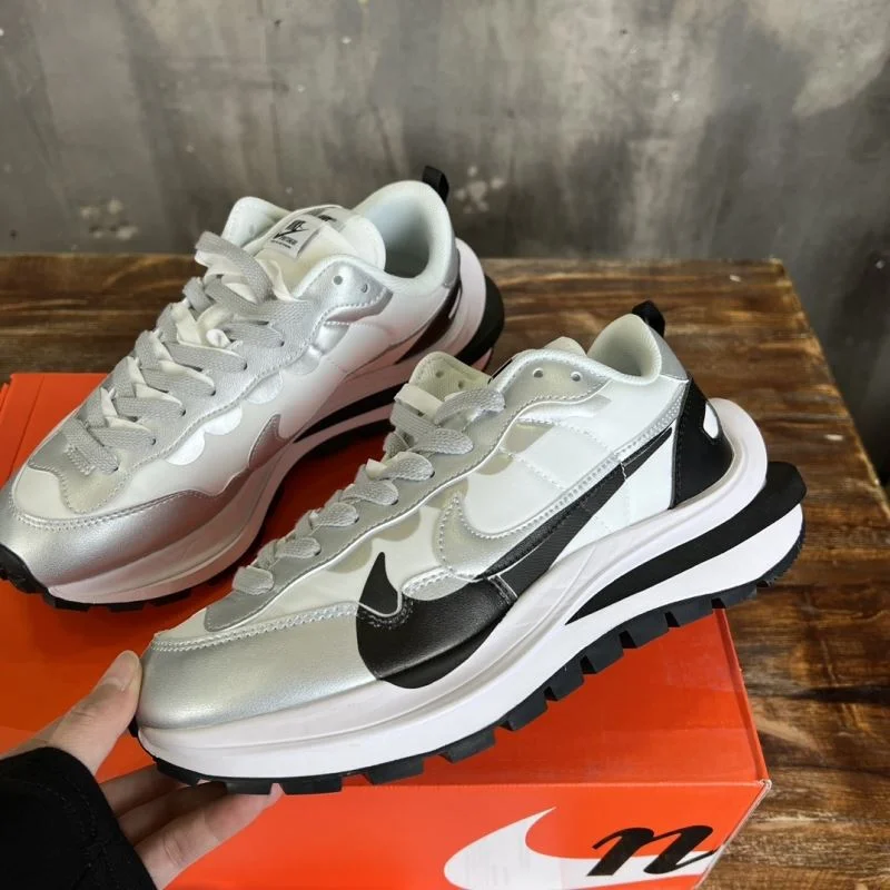 ComfortFit Sacai x Nike VaporWaffle Shoes 33391