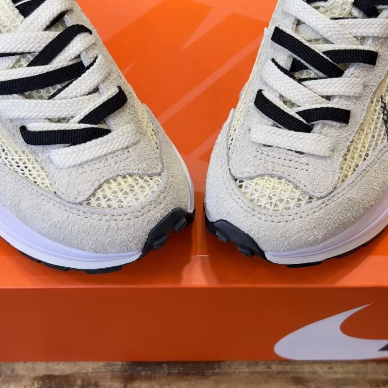 Comfortable Sacai x Nike VaporWaffle Shoes 33370
