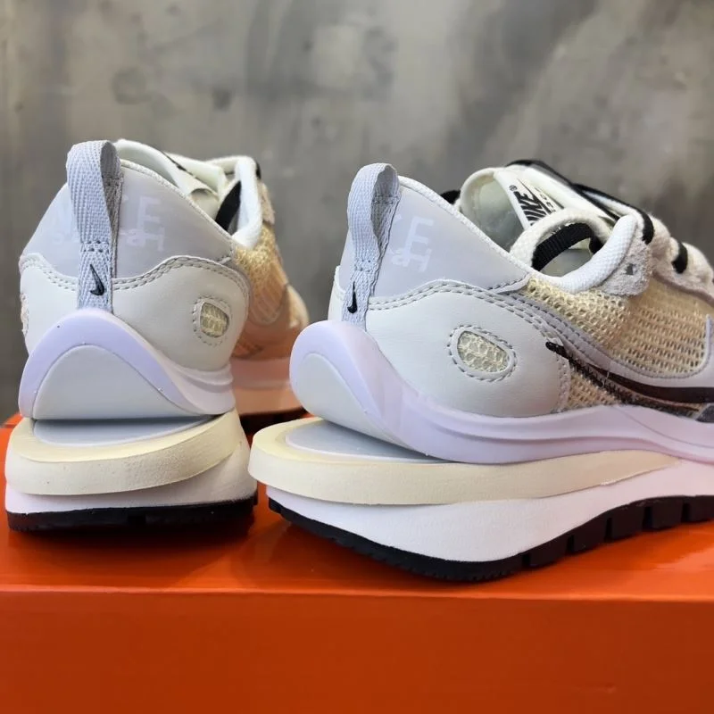 Comfortable Sacai x Nike VaporWaffle Shoes 33370