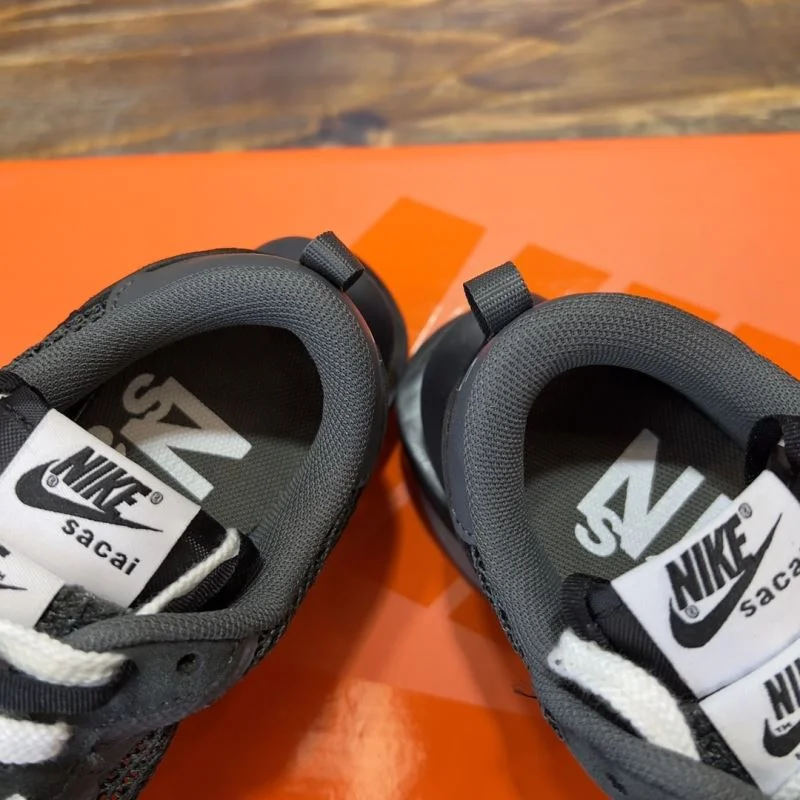 Attractive Sacai x Nike VaporWaffle Shoes 33393