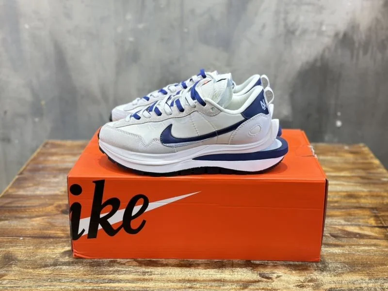Neat Sacai x Nike VaporWaffle Shoes 33365