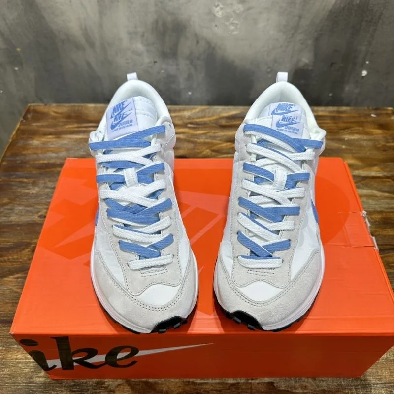 Durable Sacai x Nike VaporWaffle Shoes 33389