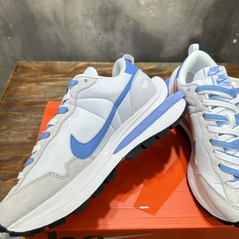 Durable Sacai x Nike VaporWaffle Shoes 33389