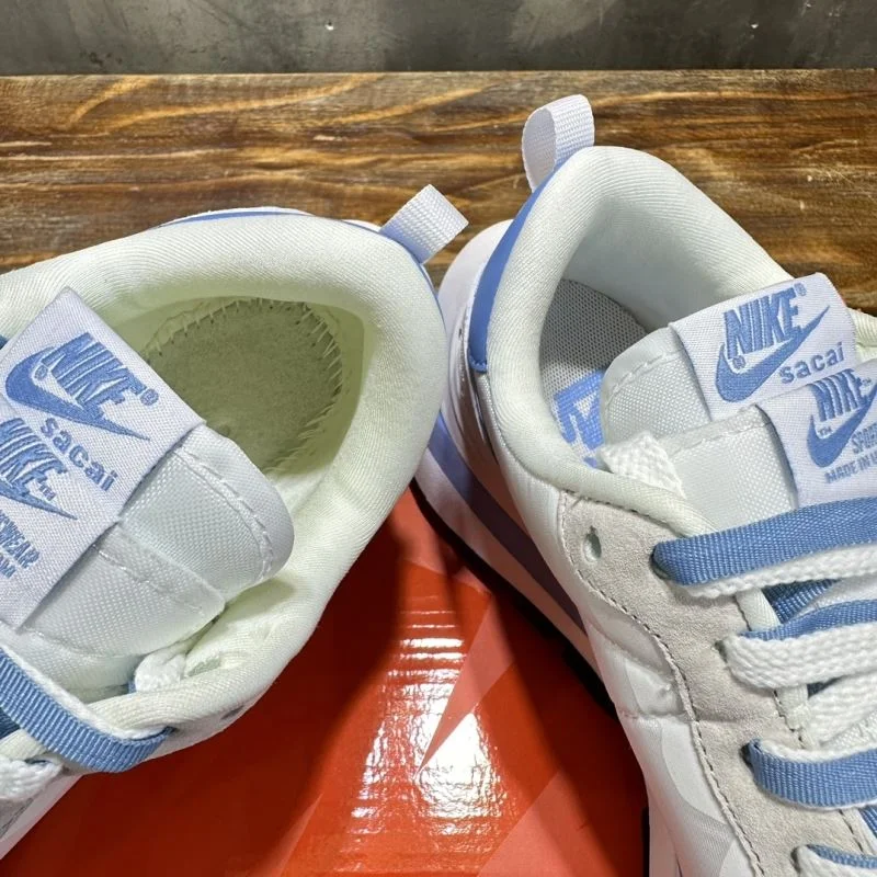 Durable Sacai x Nike VaporWaffle Shoes 33389