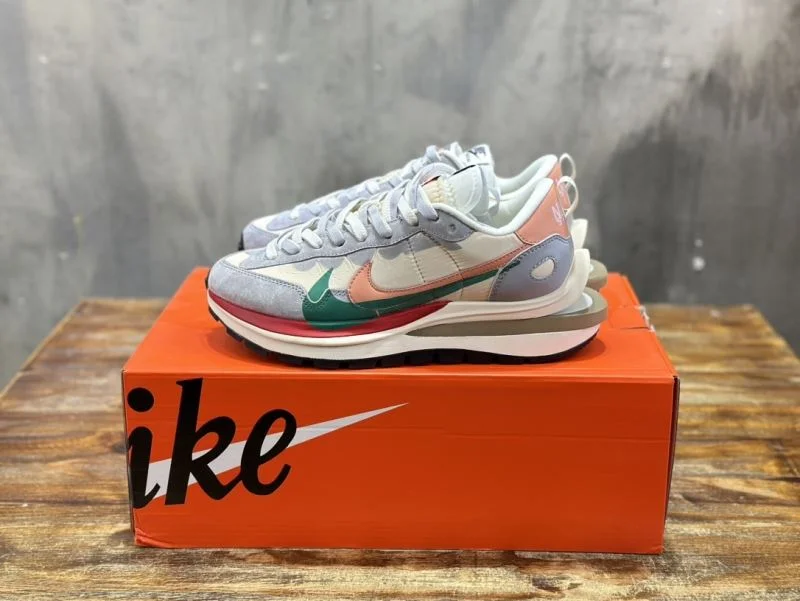 Sacai x Nike VaporWaffle Shoes Effortless 33377