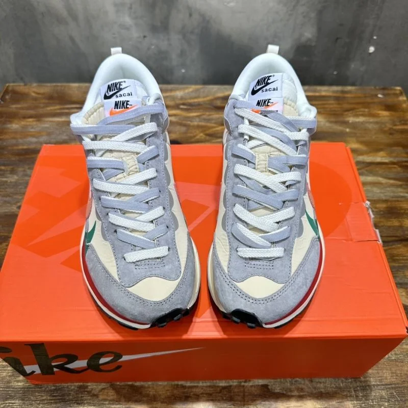 Sacai x Nike VaporWaffle Shoes Effortless 33377