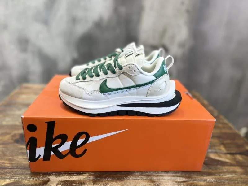 Sacai x Nike VaporWaffle Shoes Popular 33380