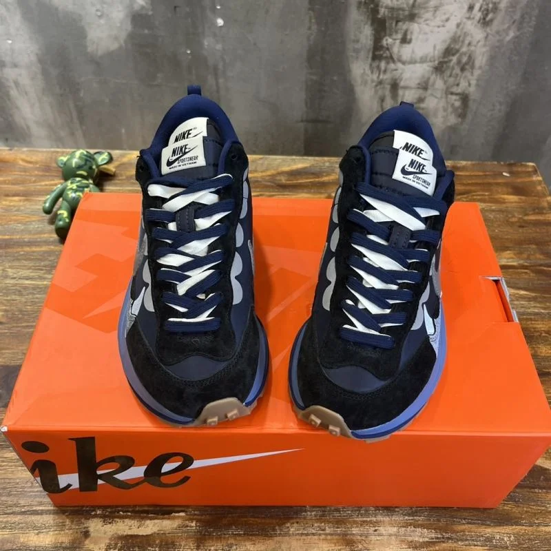 Packable Sacai x Nike VaporWaffle Shoes 33364