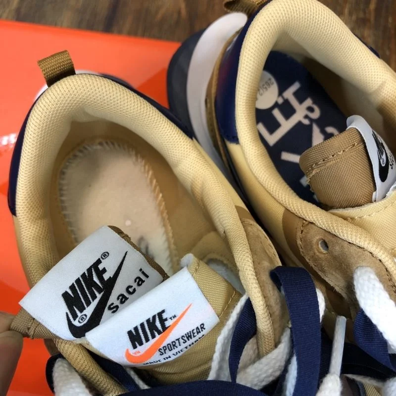 Sacai x Nike VaporWaffle Shoes Casual 33363