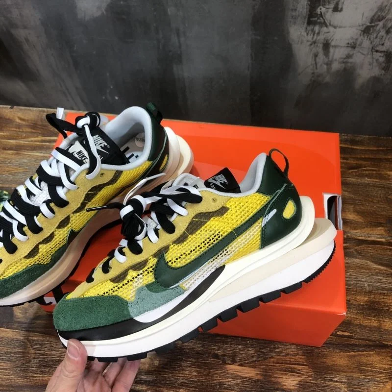 Sacai x Nike VaporWaffle Shoes UrbanStyle 33359