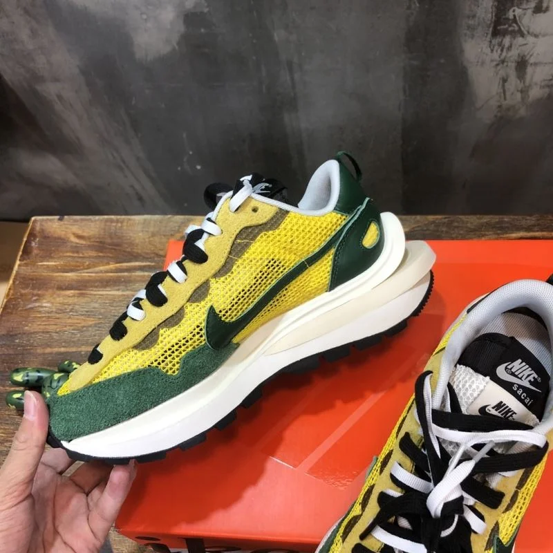 Sacai x Nike VaporWaffle Shoes UrbanStyle 33359