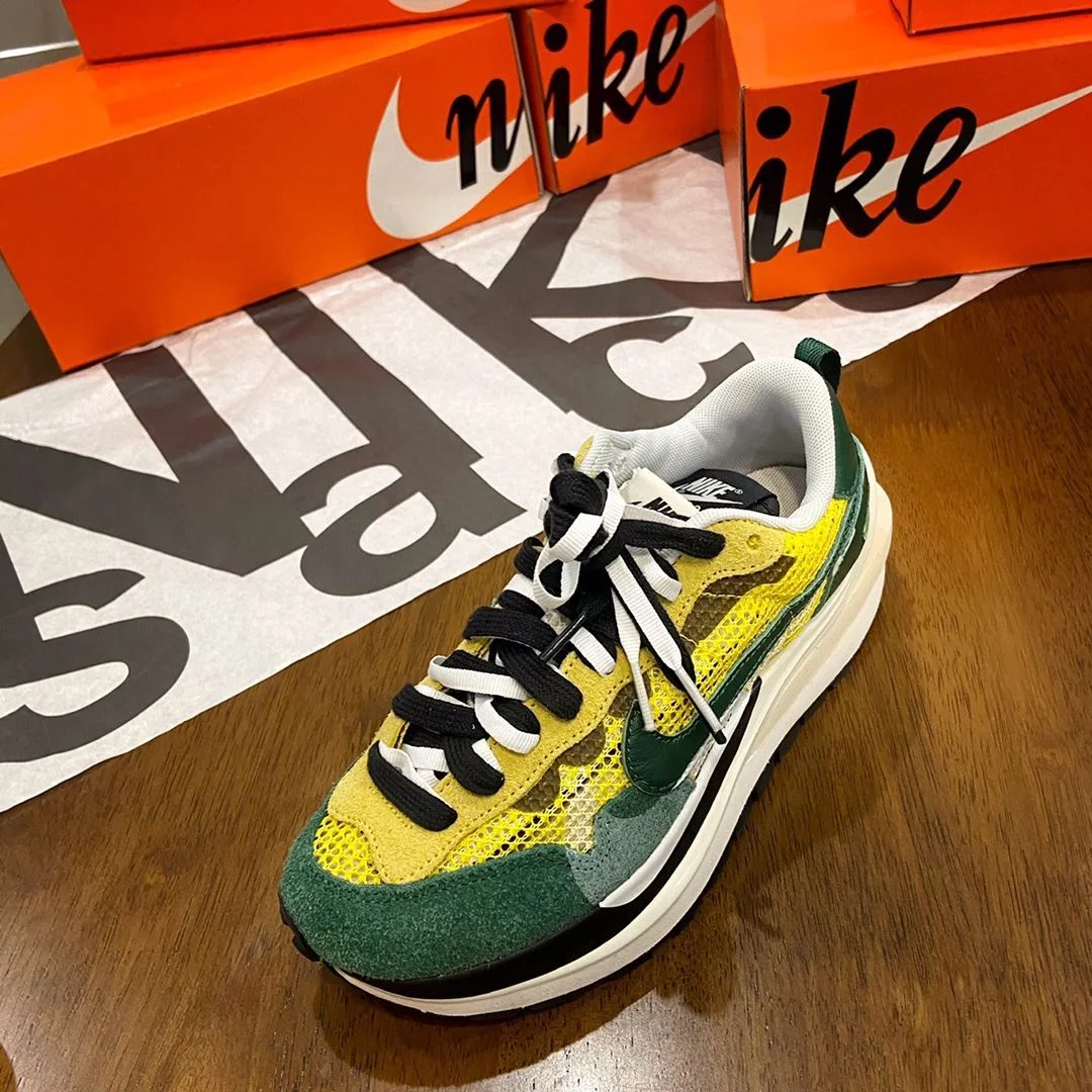 Sacai x Nike VaporWaffle Shoes Sporty 33484