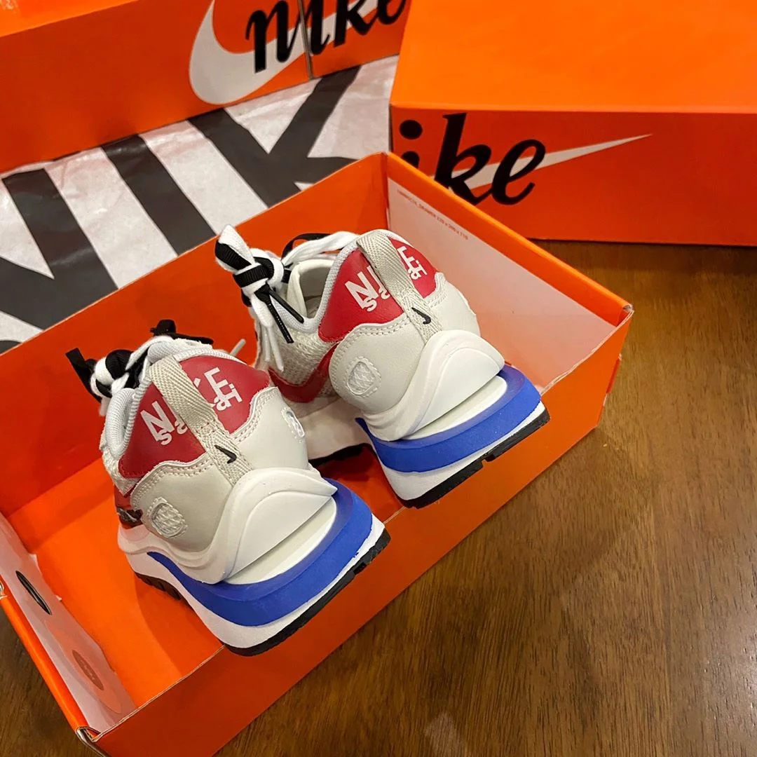 ZipUp Sacai x Nike VaporWaffle Shoes 33482