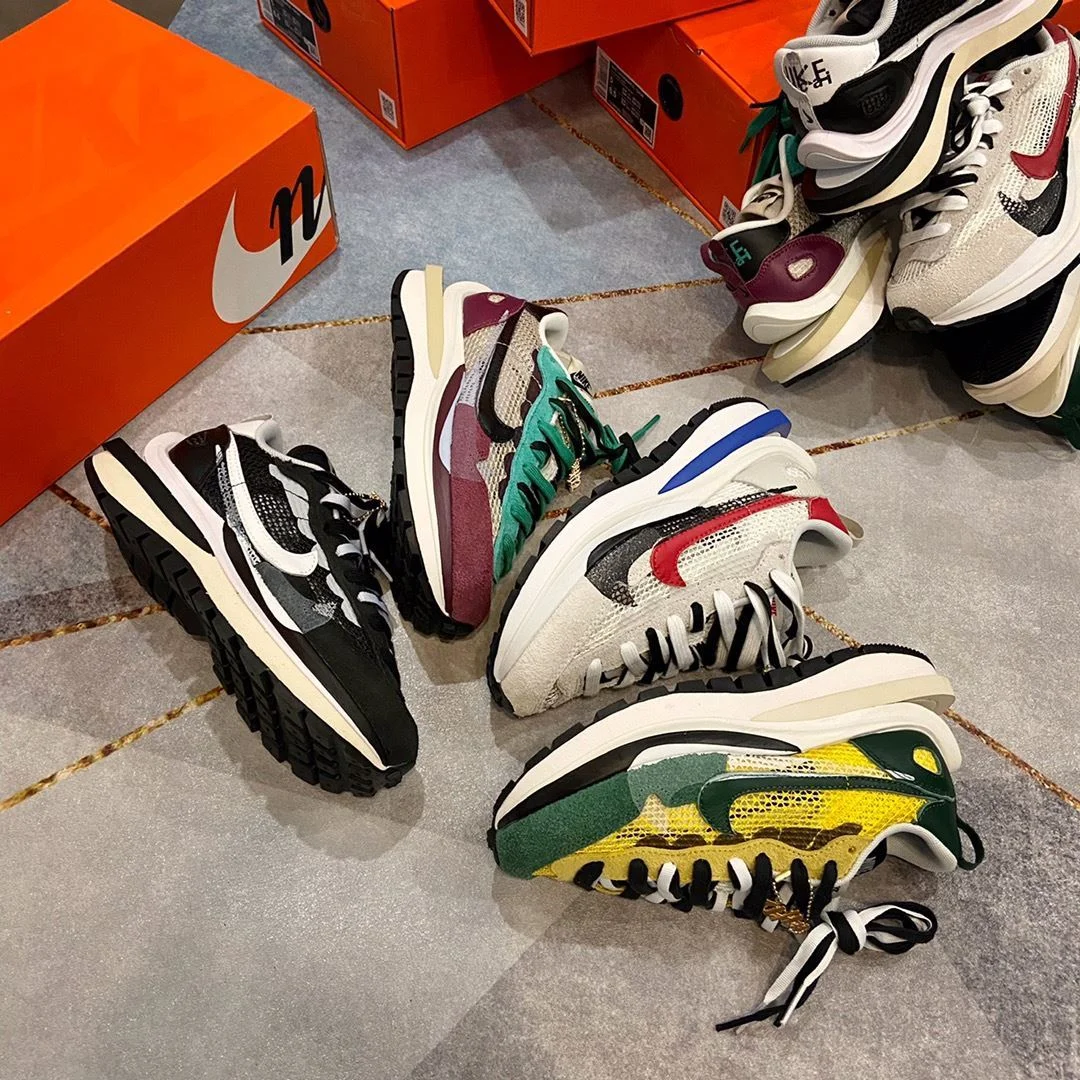 ZipUp Sacai x Nike VaporWaffle Shoes 33482