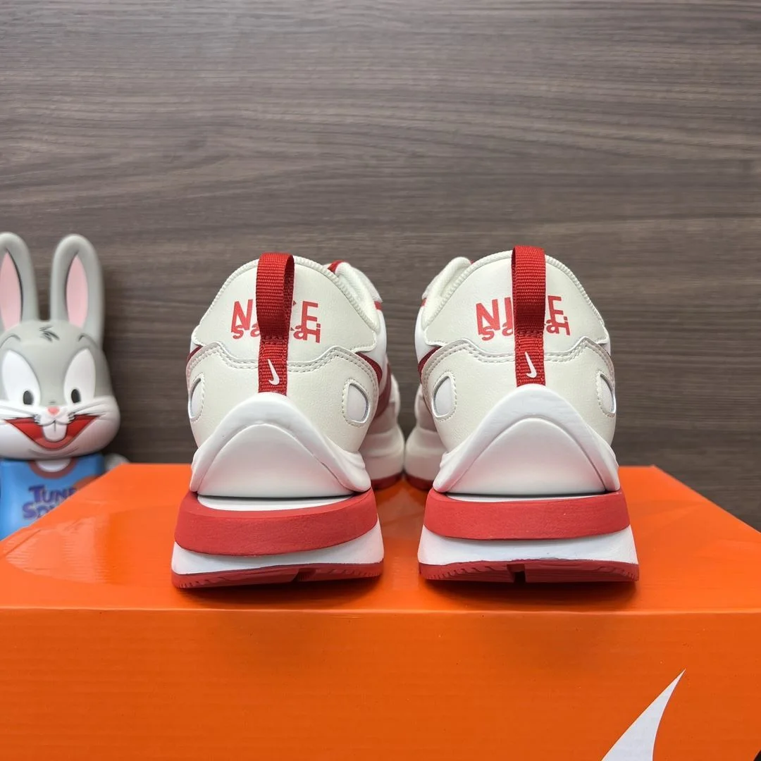 Sacai x Nike VaporWaffle Shoes TechFriendly 33471