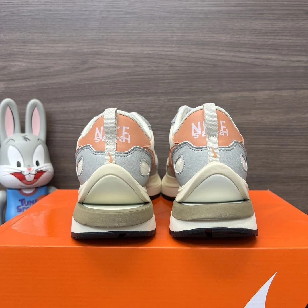 DailyWear Sacai x Nike VaporWaffle Shoes 33460