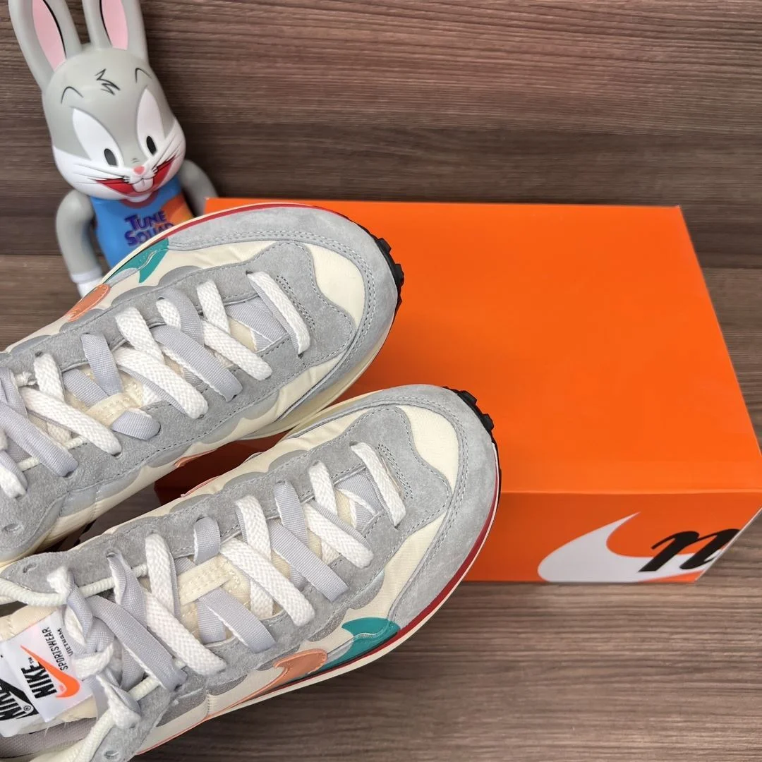 DailyWear Sacai x Nike VaporWaffle Shoes 33460