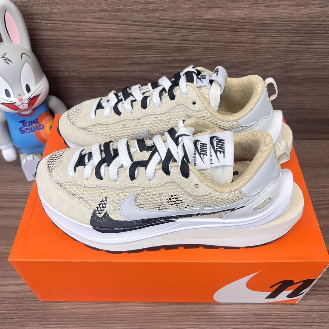 Sacai x Nike VaporWaffle Shoes Vibrant 33462